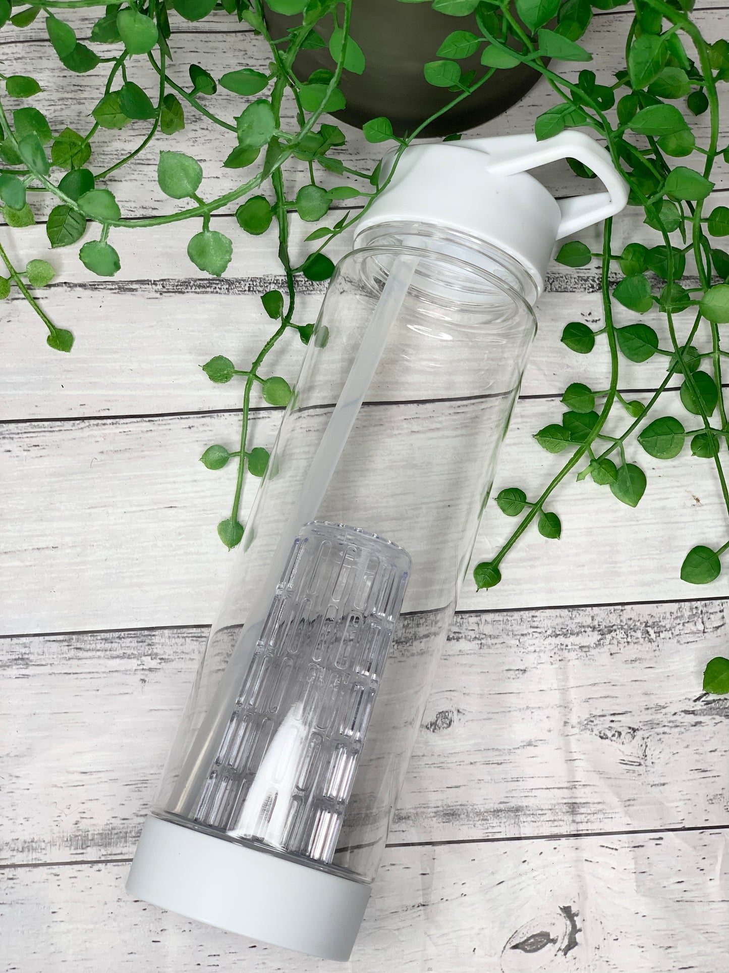 700ml water drink bottle with flip straw with infuser inside Personalised