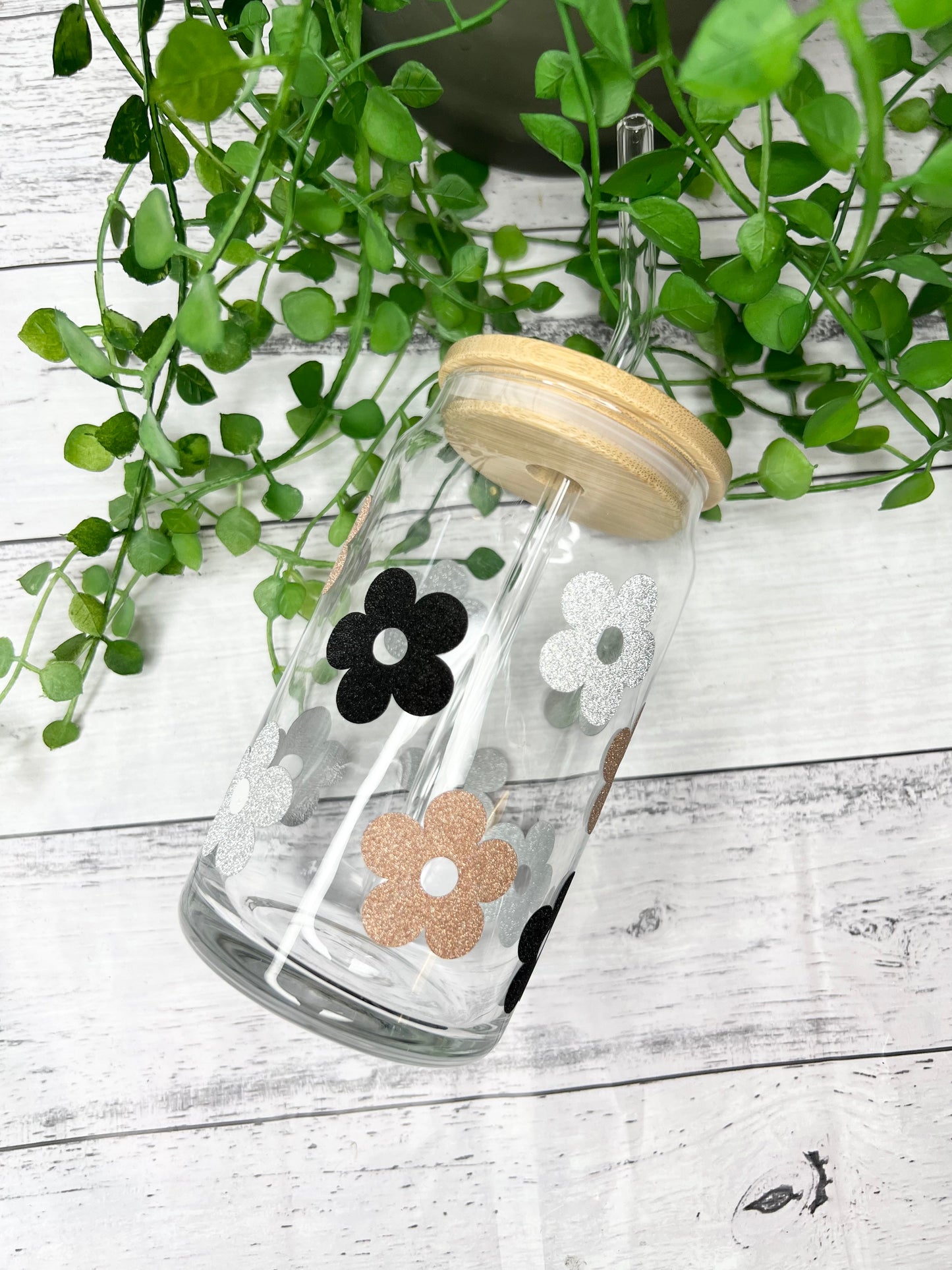 Daisy beer can ice coffee glass cup 470ml 16oz bamboo lid and glass straw Black Gold Silver daisy’s
