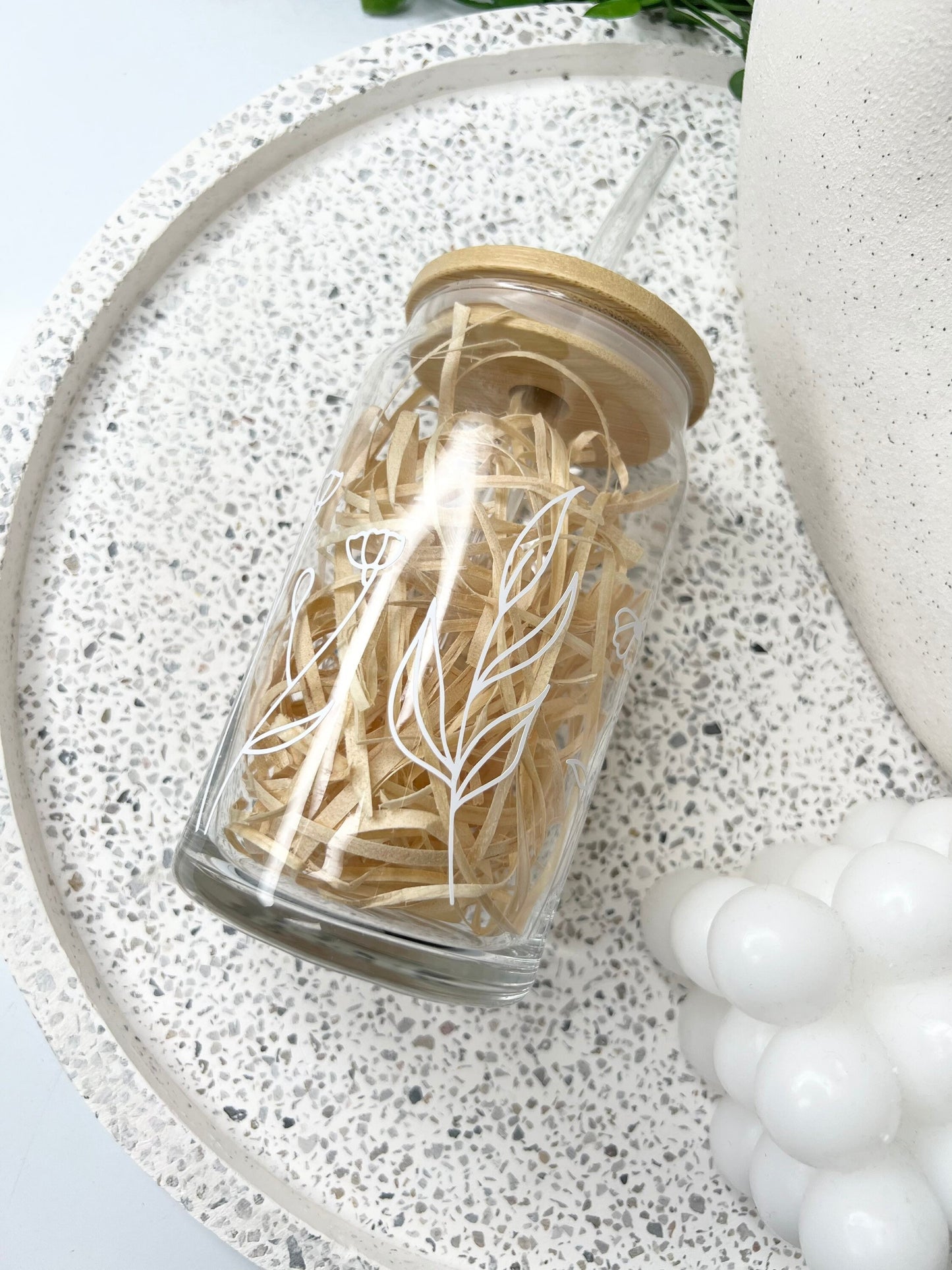 Coffee floral beer can ice coffee glass cup 470ml 16oz bamboo lid and glass straw white floral