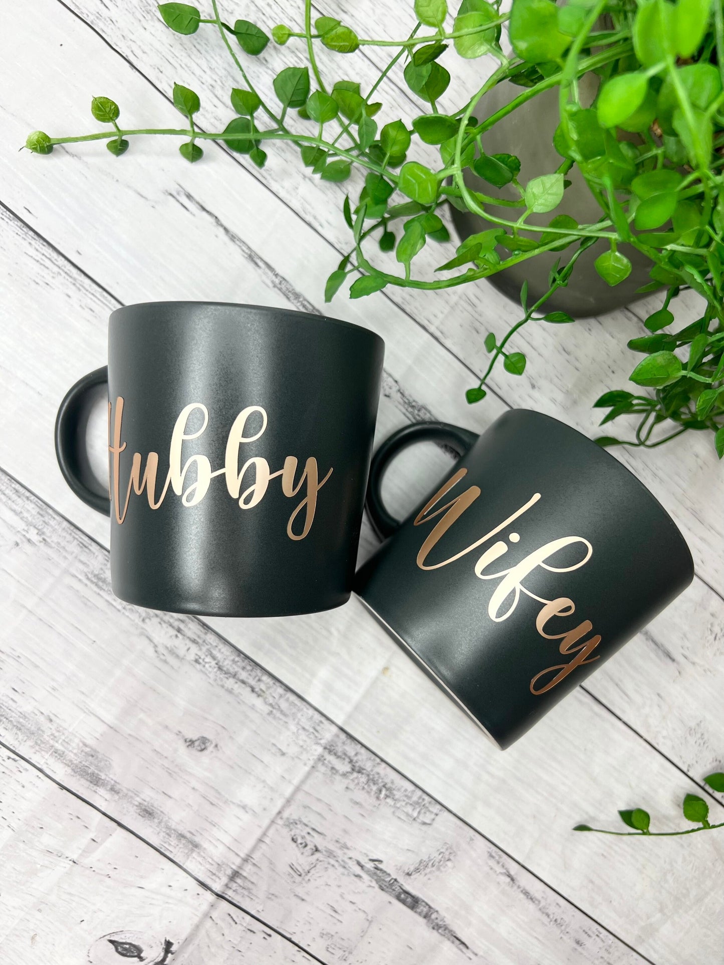 Hubby and wifey 300ml mug couple set with rose gold matte writing