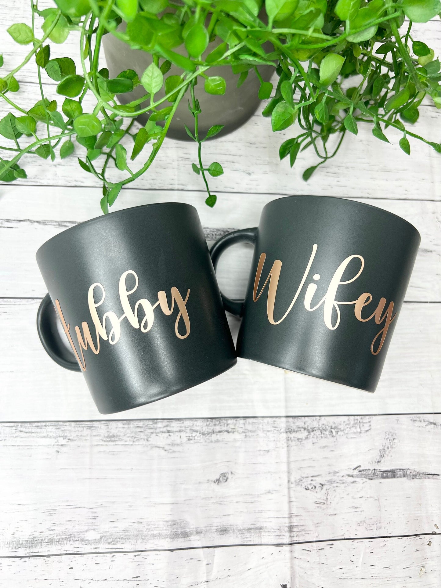 Hubby and wifey 300ml mug couple set with rose gold matte writing