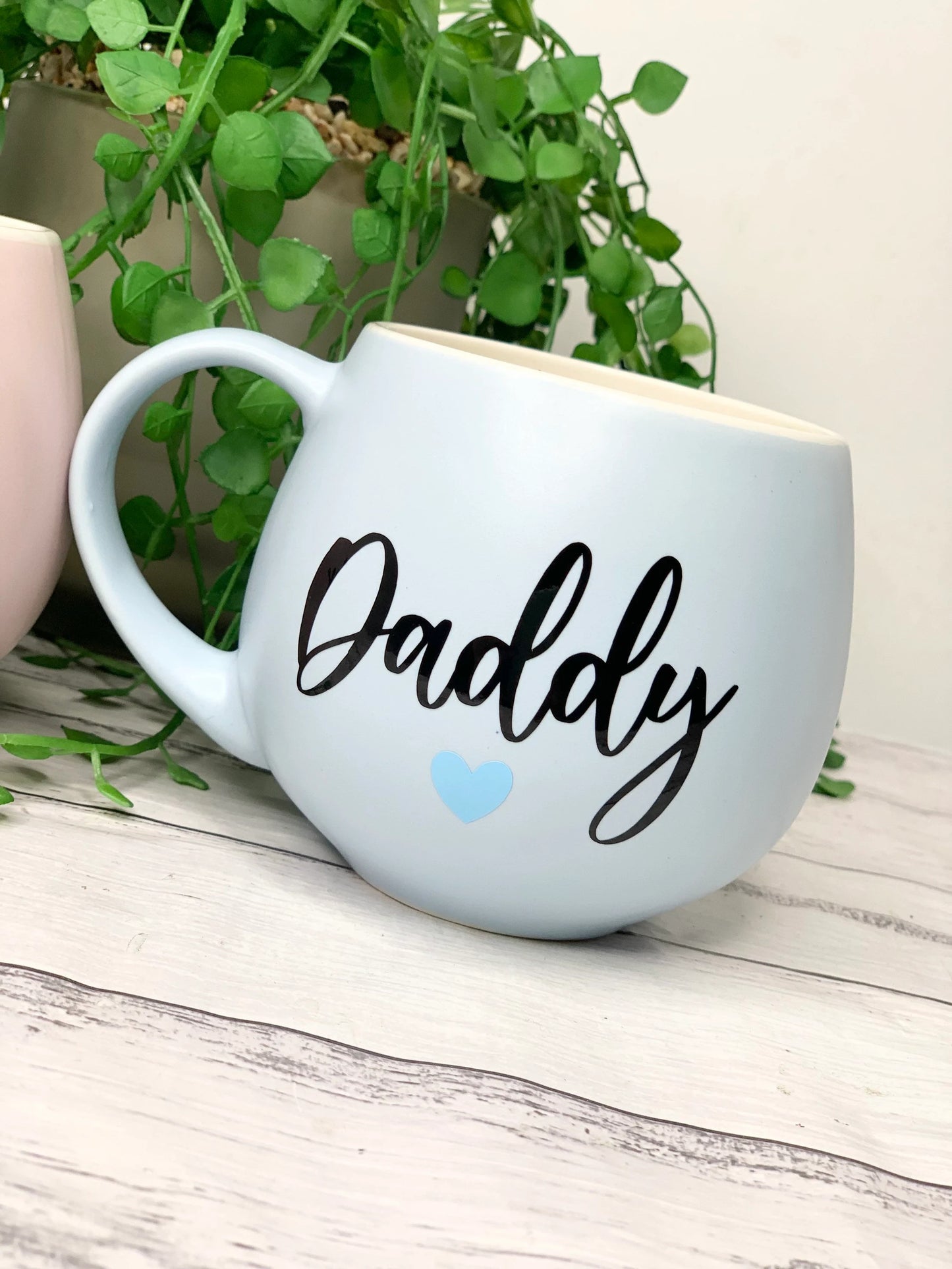 Mummy and Daddy Pink and Blue hug mug set 450ml Black writing couple set
