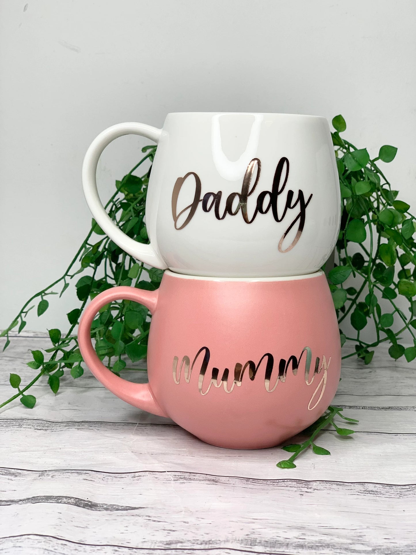 Mummy and Daddy Coral and white hug mug set 450ml couple set
