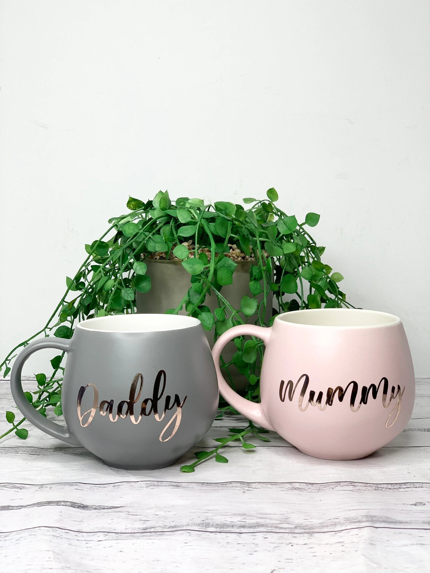 Mummy and Daddy Pink and Charcoal Hug mugs set 450ml