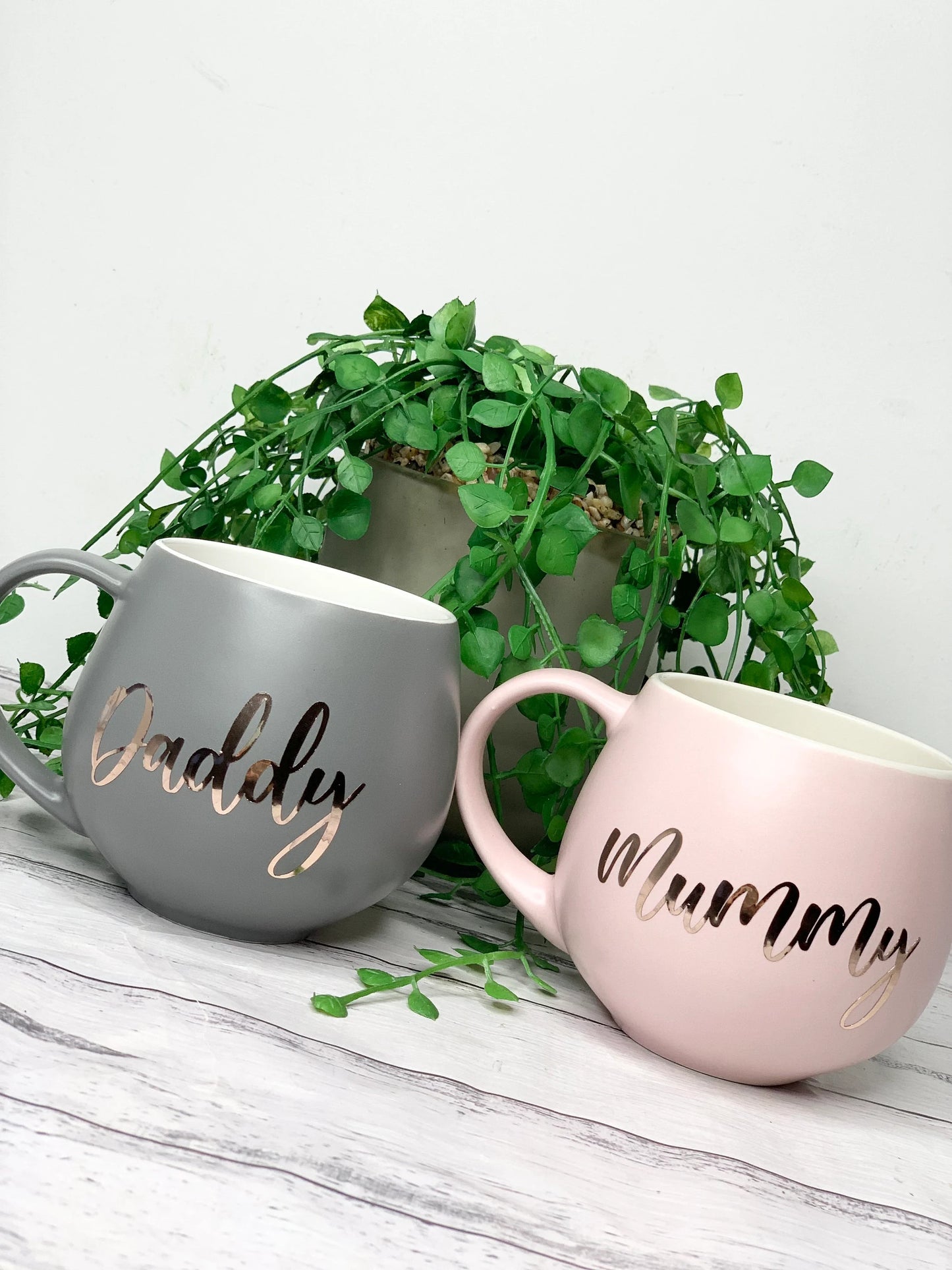 Mummy and Daddy Pink and Charcoal Hug mugs set 450ml
