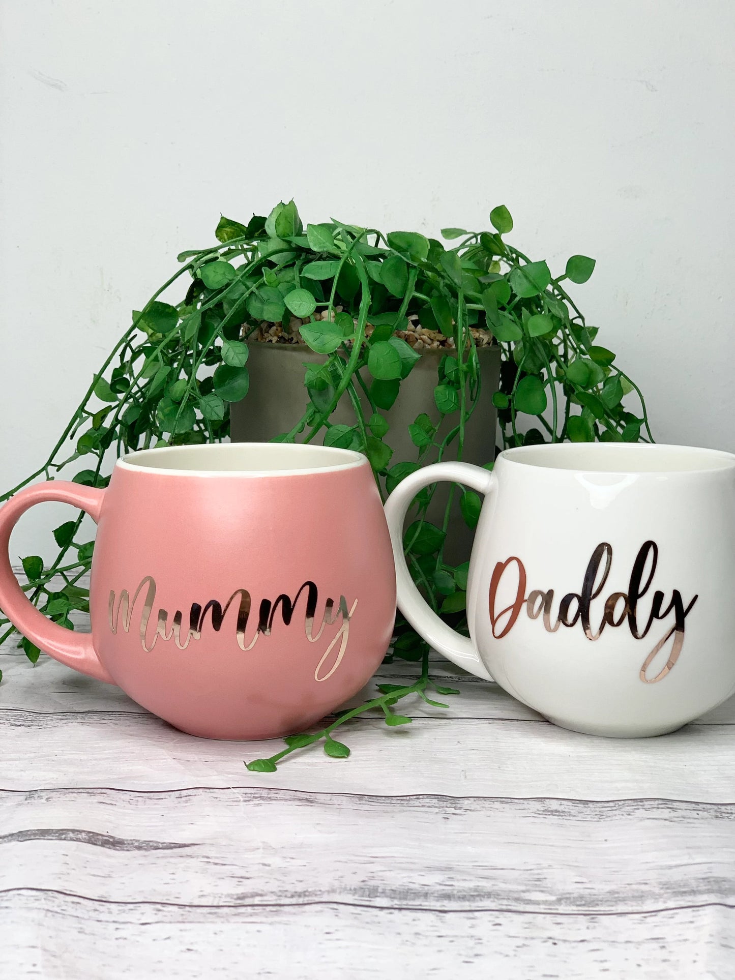Mummy and Daddy Coral and white hug mug set 450ml couple set