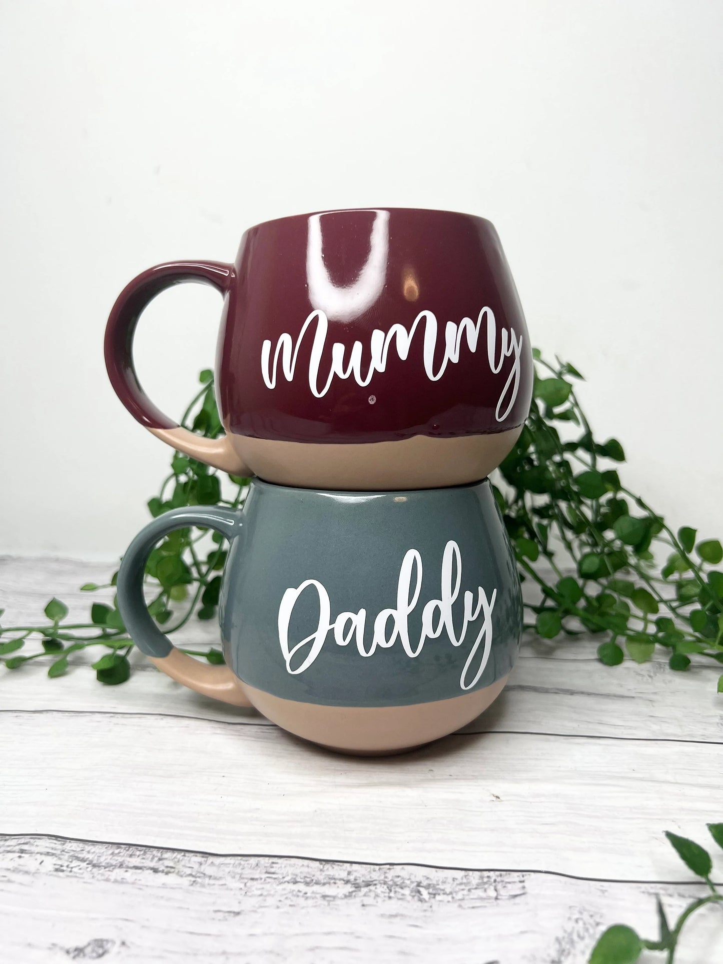 Mummy and Daddy grey and maroon Hug mugs  set 450ml