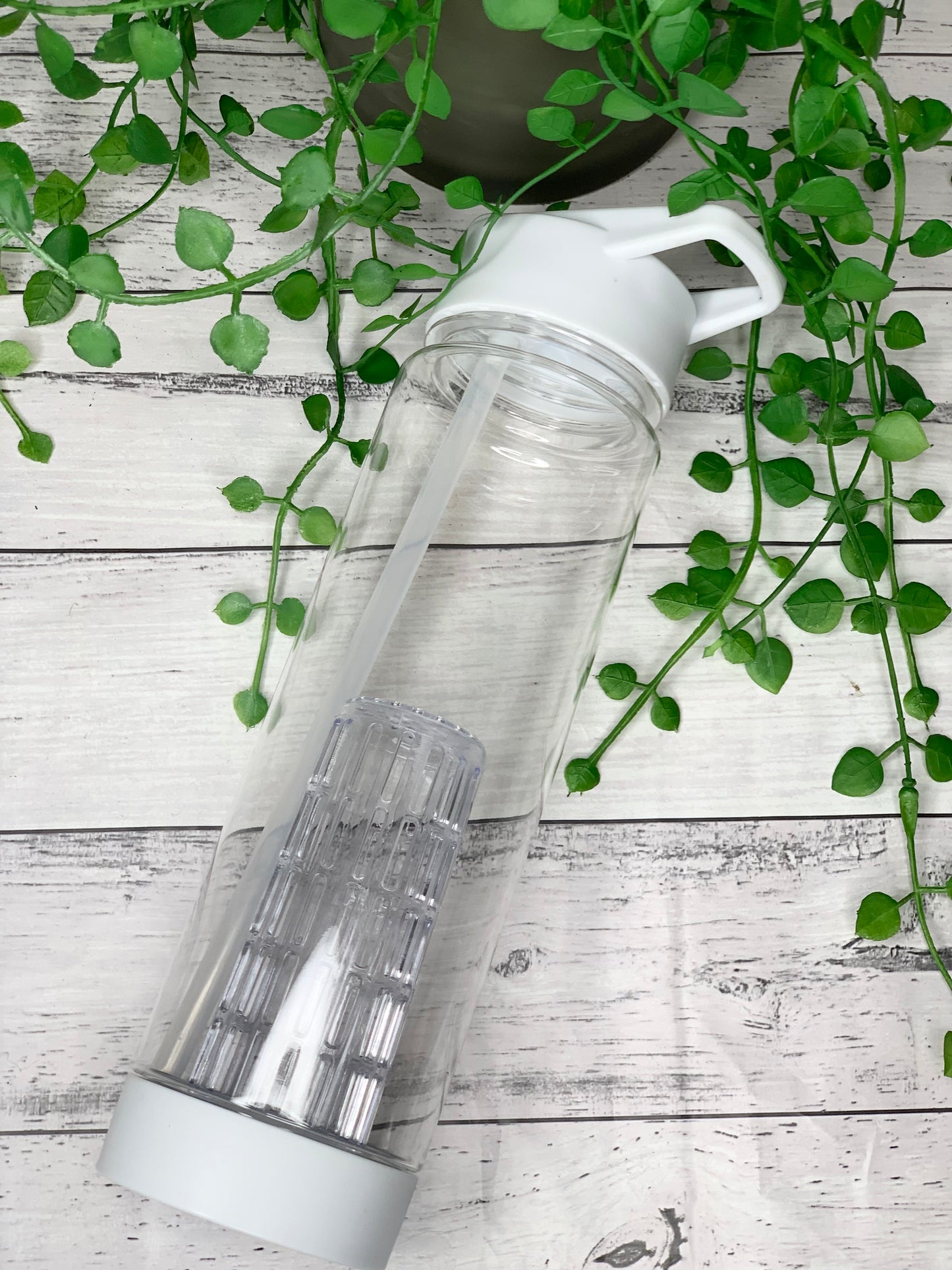 700ml water drink bottle with flip straw with infuser inside Personalised