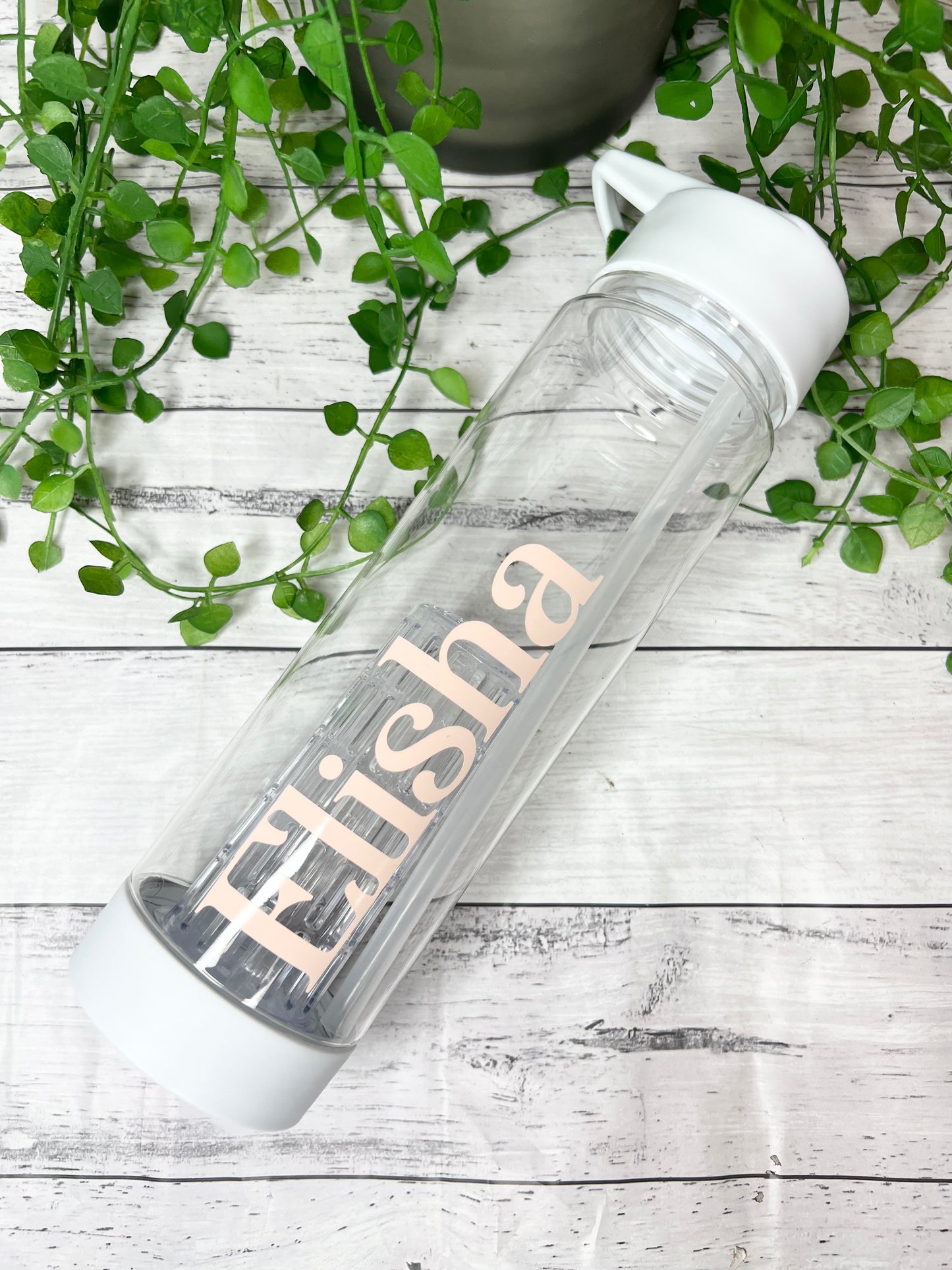 700ml water drink bottle with flip straw with infuser inside