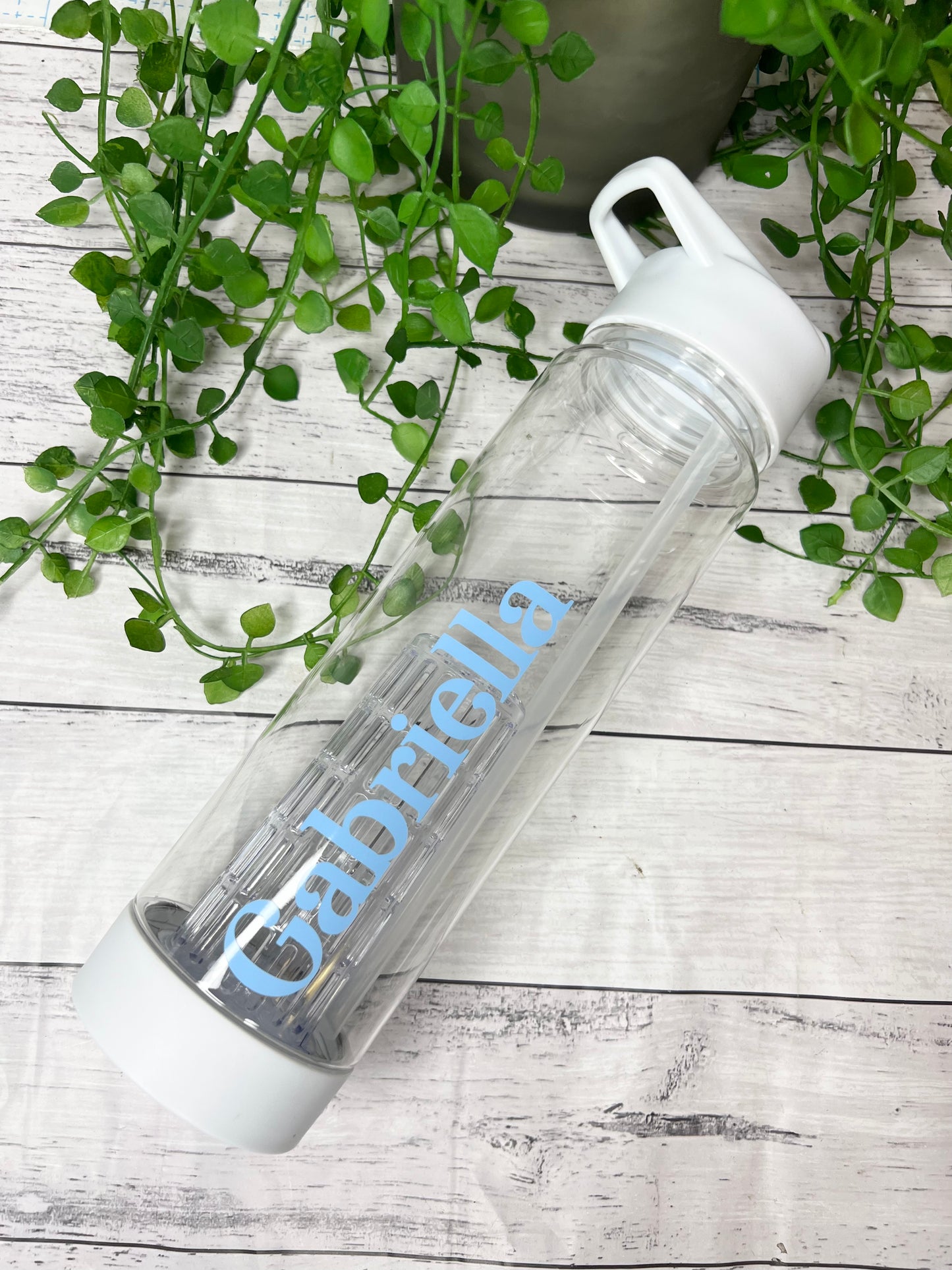 700ml water drink bottle with flip straw with infuser inside