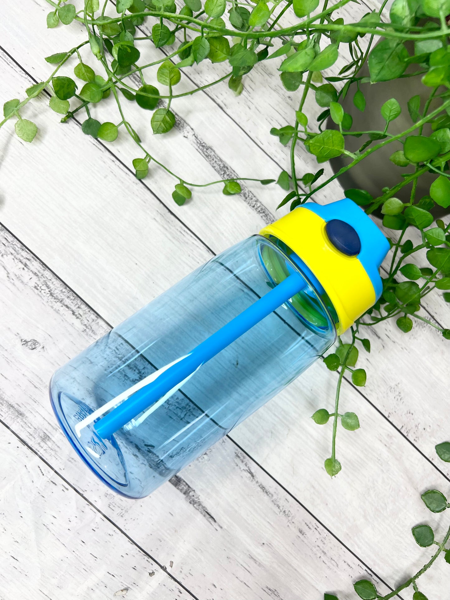 Blue 450ml kids drink water bottle with flip straw inside