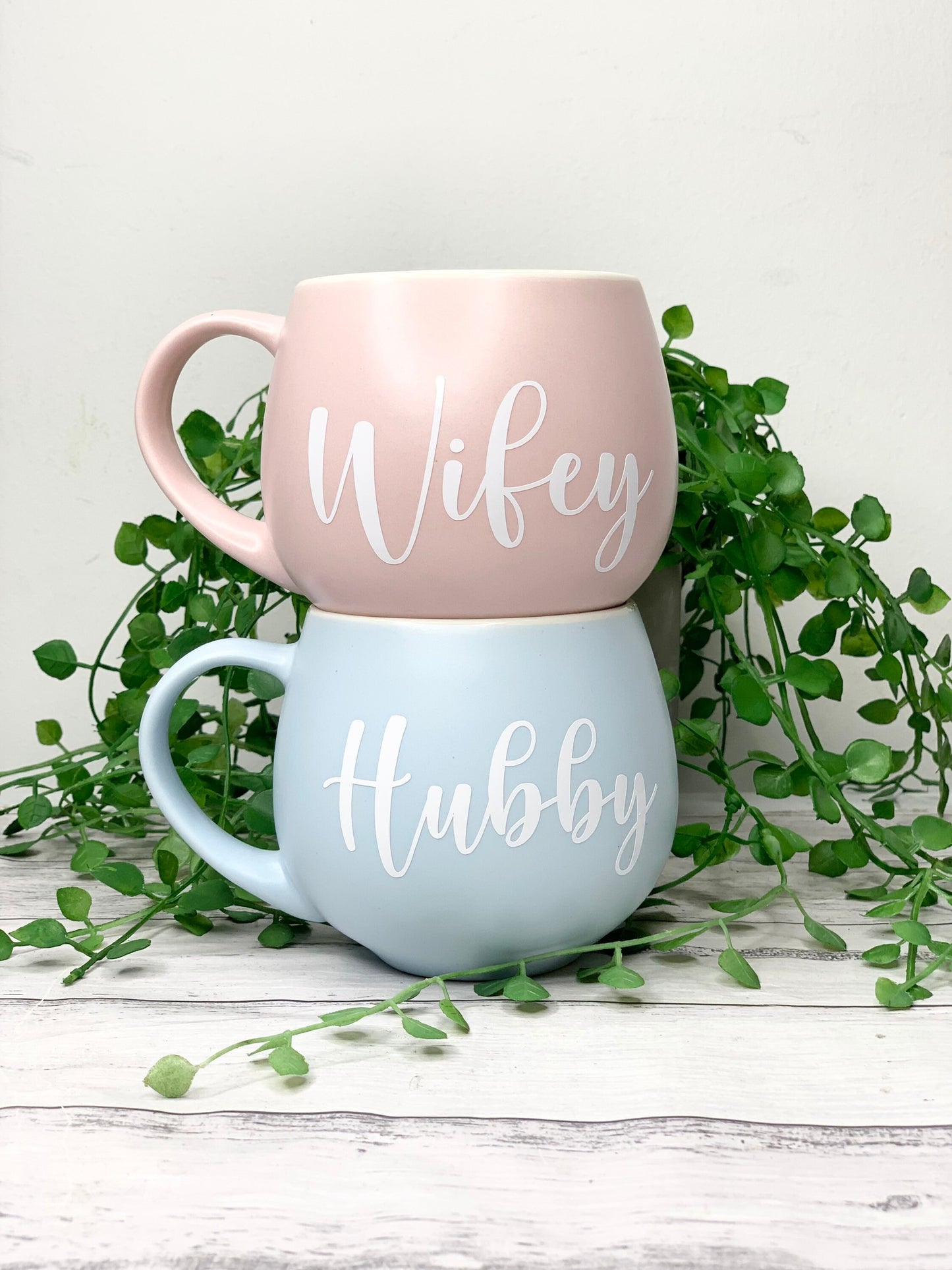 Hubby and wifey Pink and Blue hug mug set  450ml white writing couple set