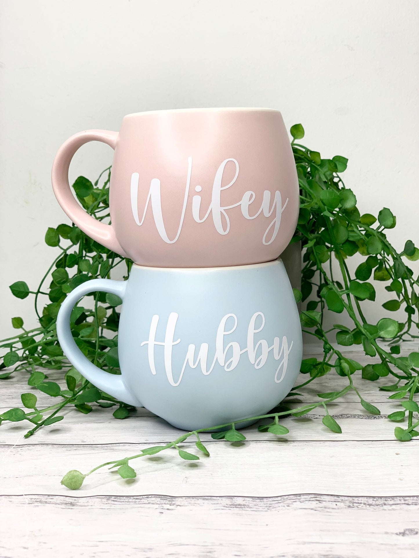 Hubby and wifey Pink and Blue hug mug set  450ml white writing couple set