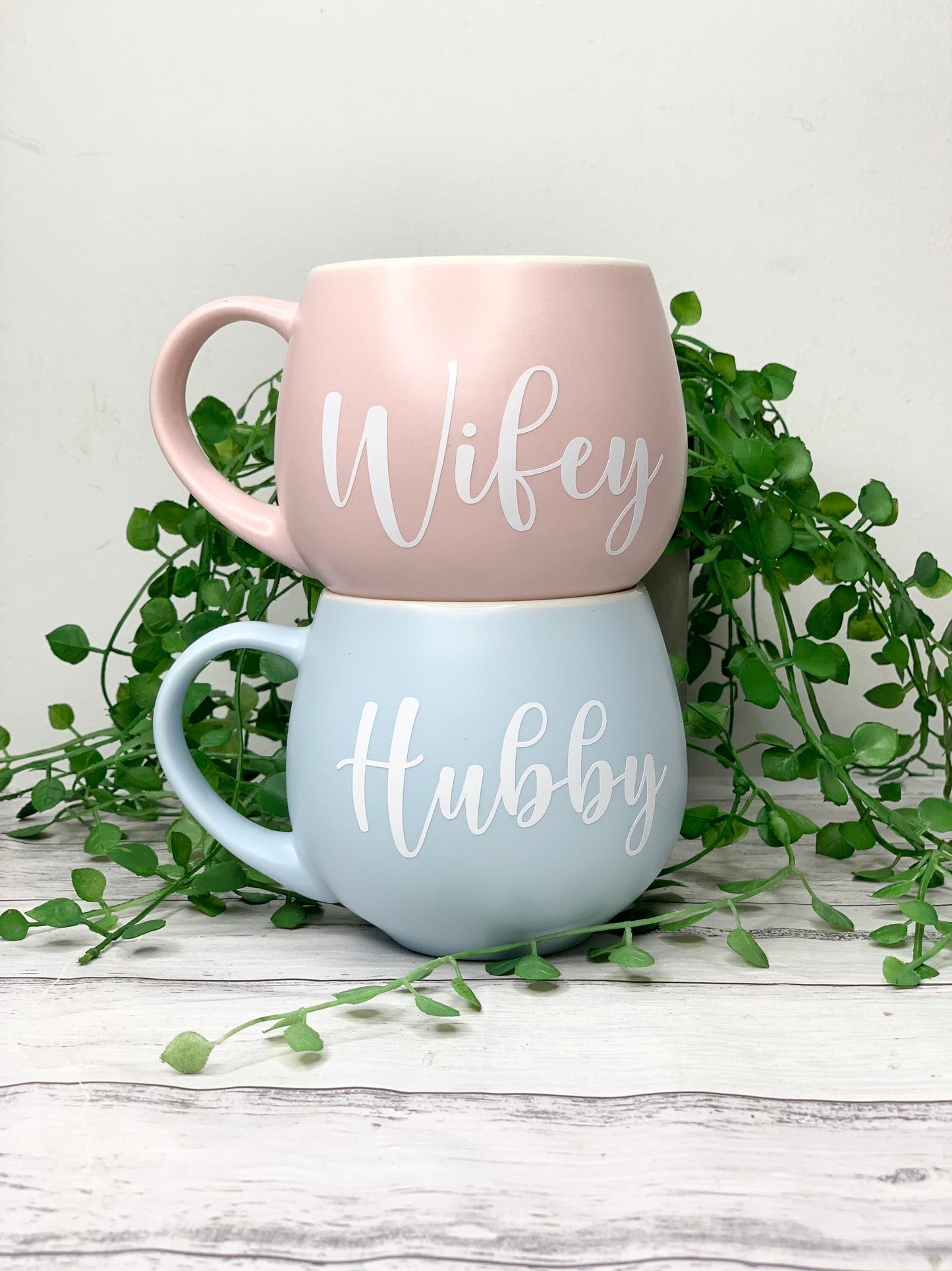 Hubby and wifey Pink and Blue hug mug set  450ml white writing couple set