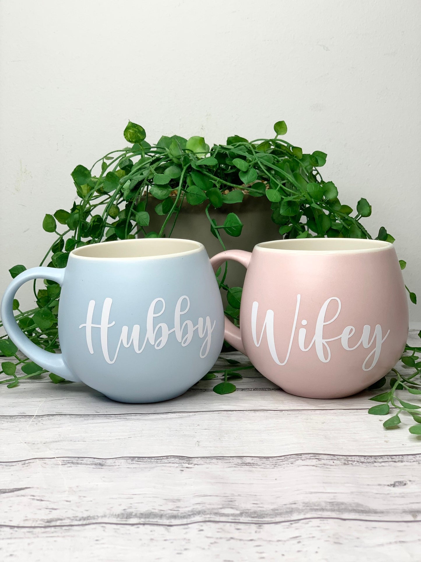 Hubby and wifey Pink and Blue hug mug set  450ml white writing couple set