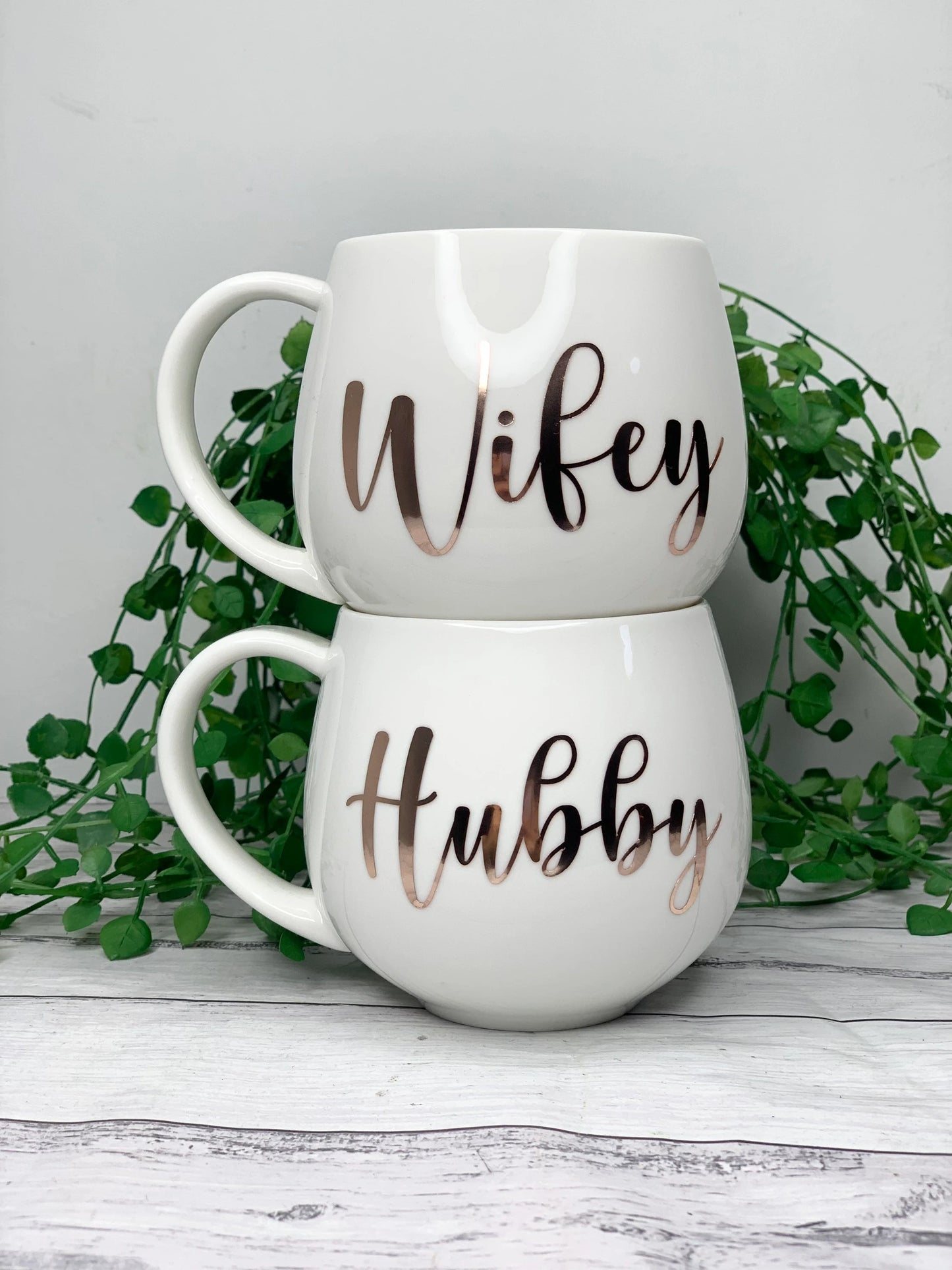 Hubby and wifey white with Rose gold Hug mug set 450ml