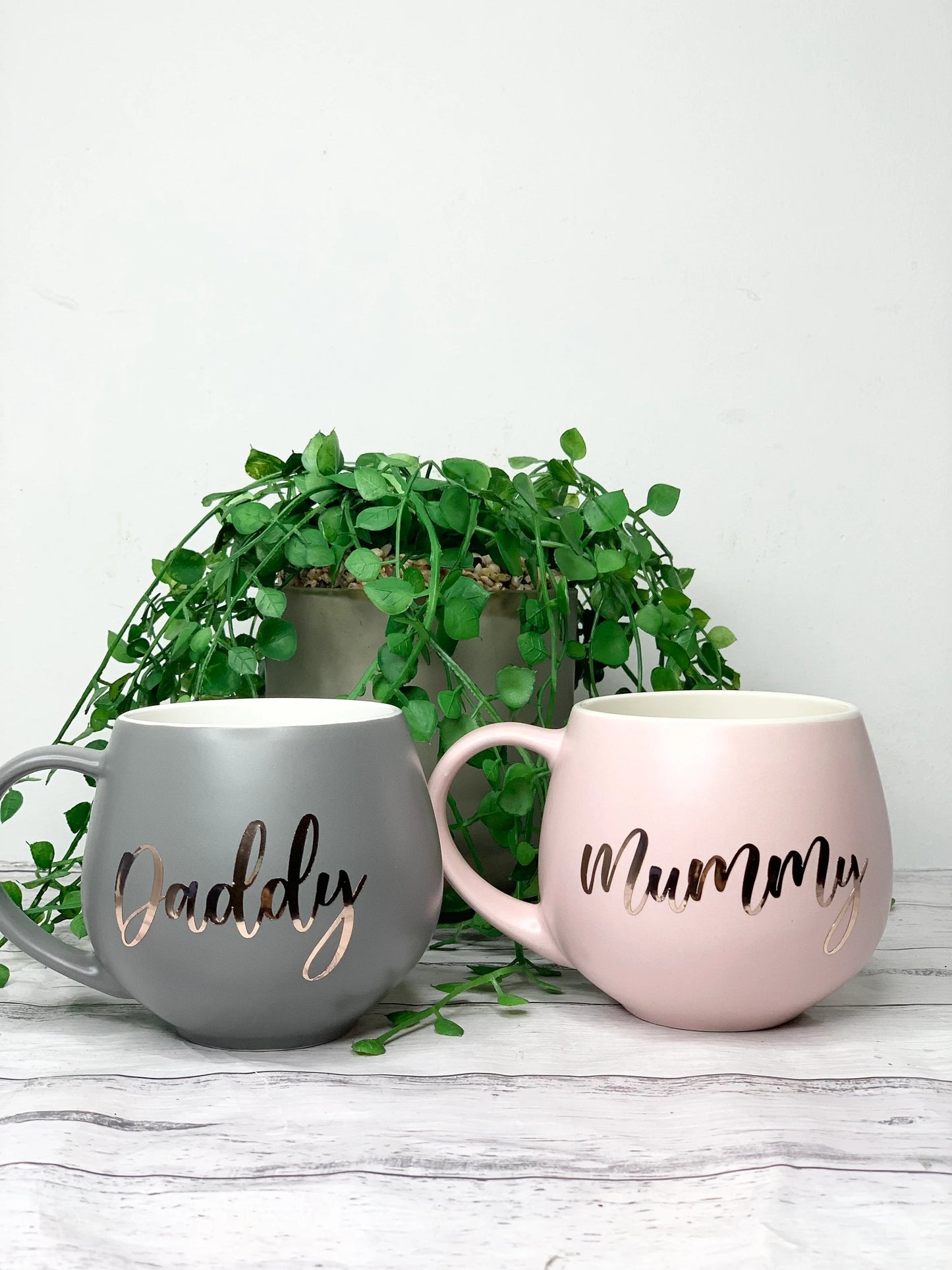 Mummy and Daddy Pink and Charcoal Hug mugs set 450ml