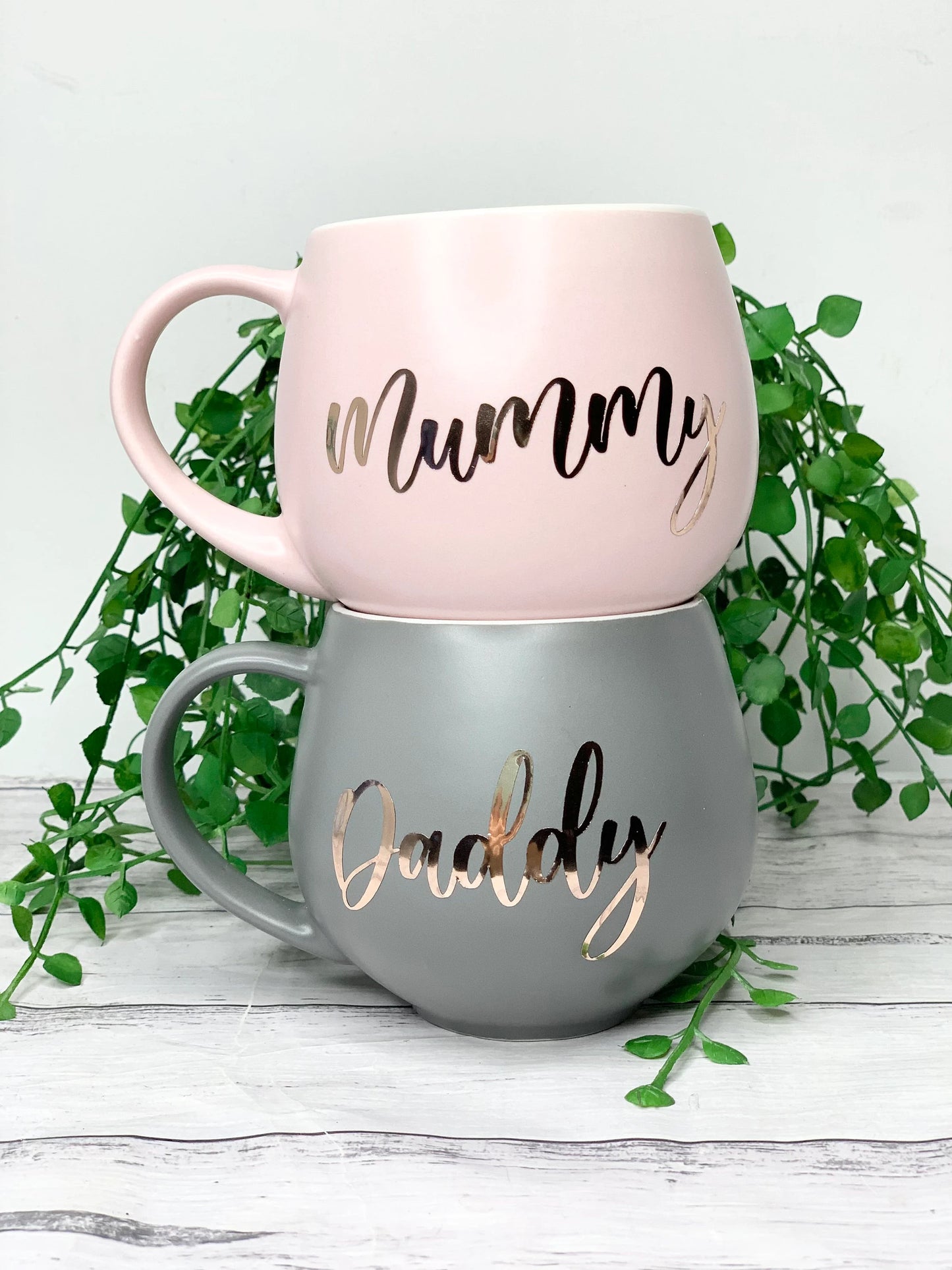 Mummy and Daddy Pink and Charcoal Hug mugs set 450ml