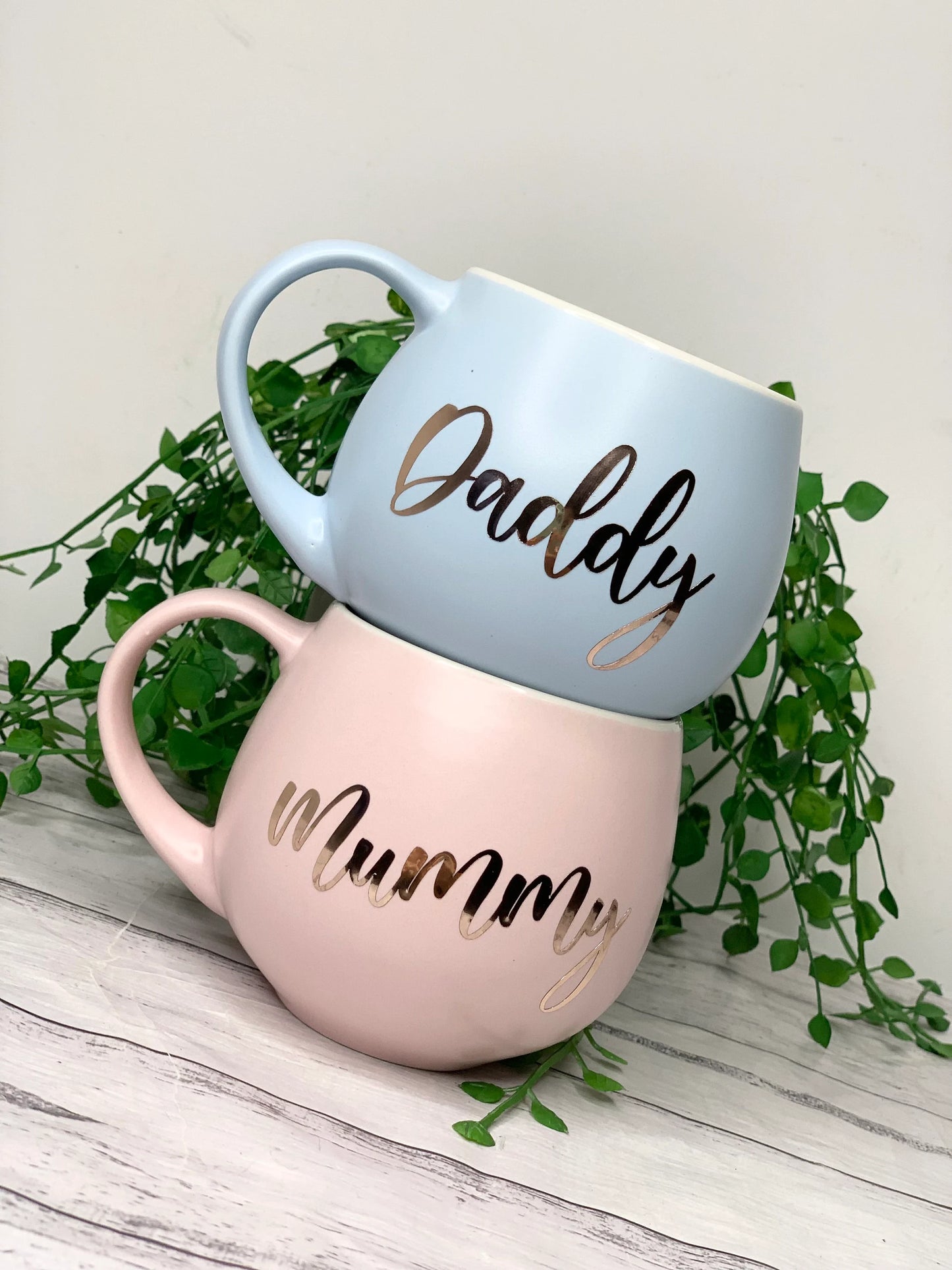 Mummy and Daddy Pink and Blue Couple hug mug set  450ml