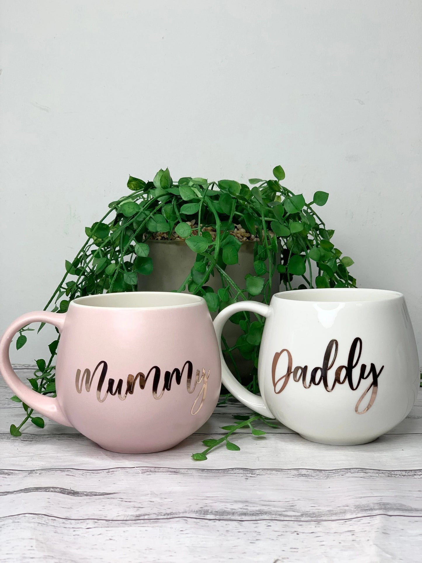 Mummy and Daddy Pink and white Couple Hug mug set 450ml