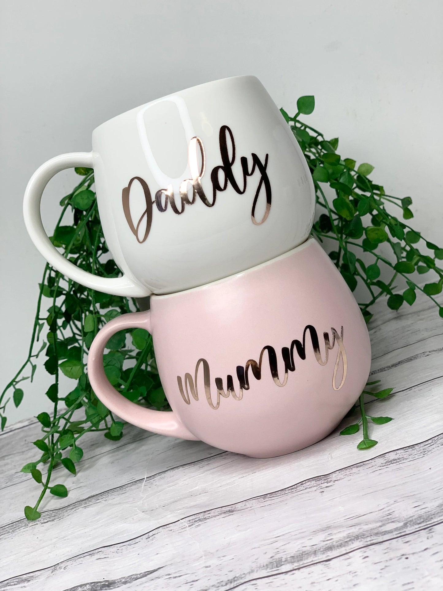 Mummy and Daddy Pink and white Couple Hug mug set 450ml