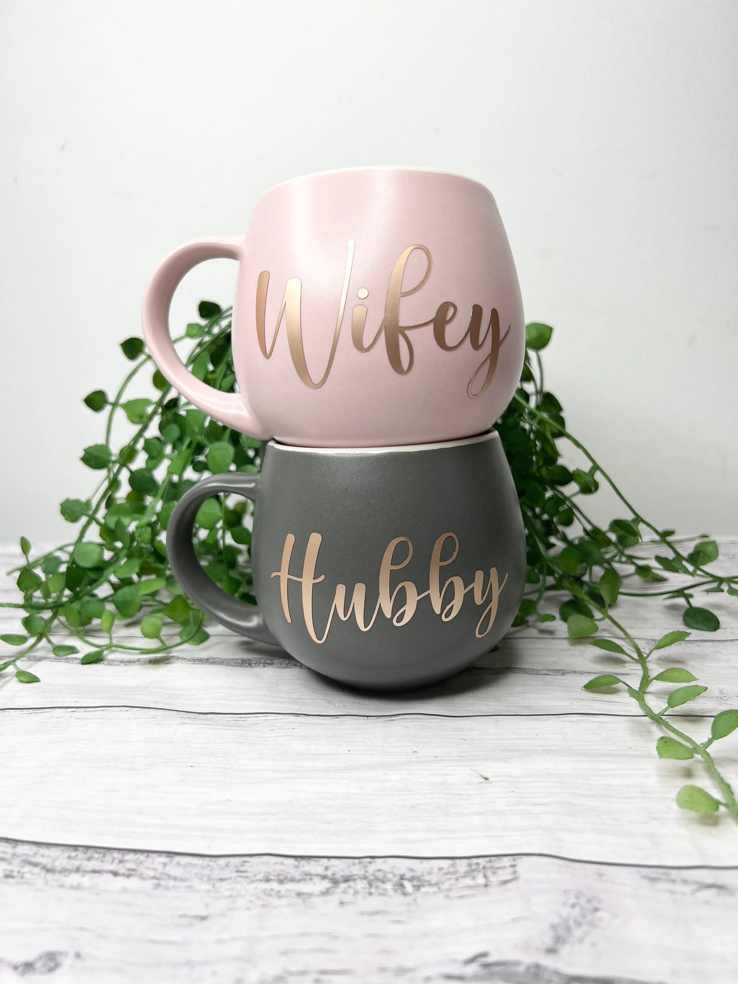 Hubby and wifey Pink and Charcoal with rose gold matte writing Hug mug set 450ml