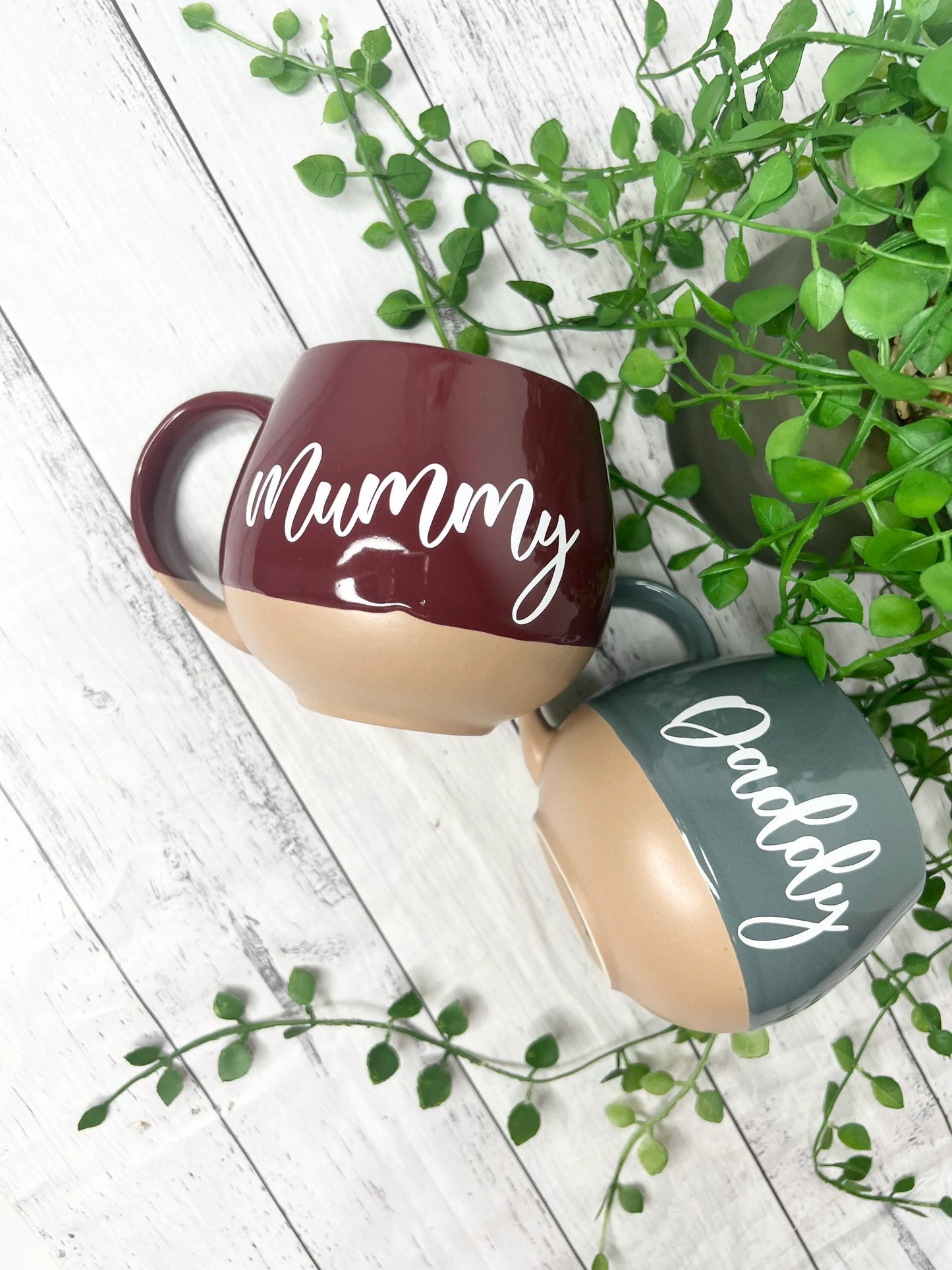 Mummy and Daddy grey and maroon Hug mugs  set 450ml
