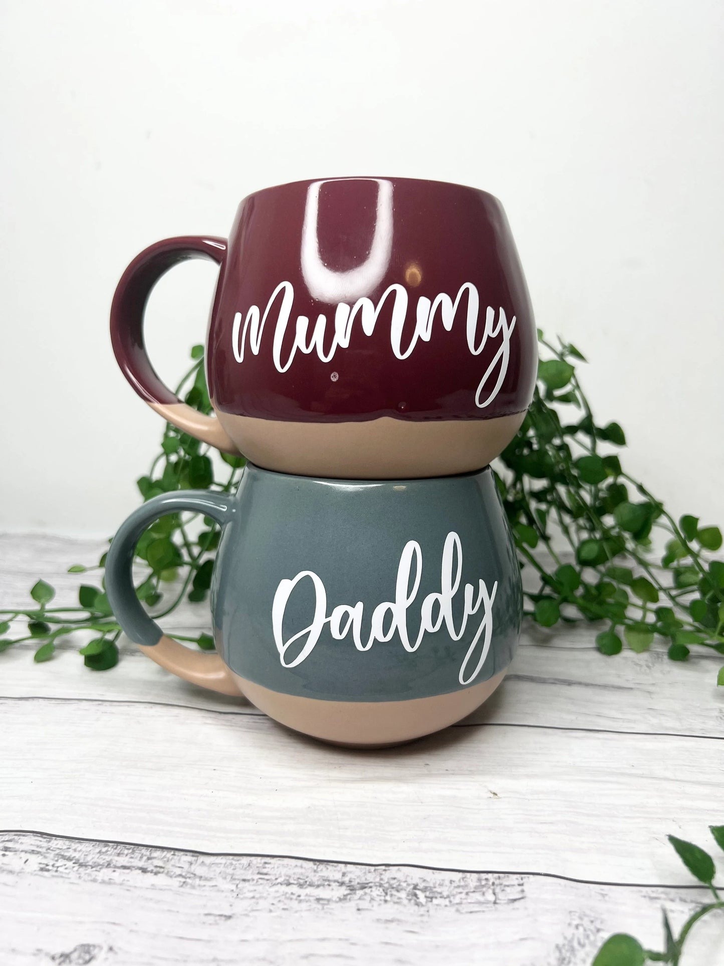 Mummy and Daddy grey and maroon Hug mugs  set 450ml