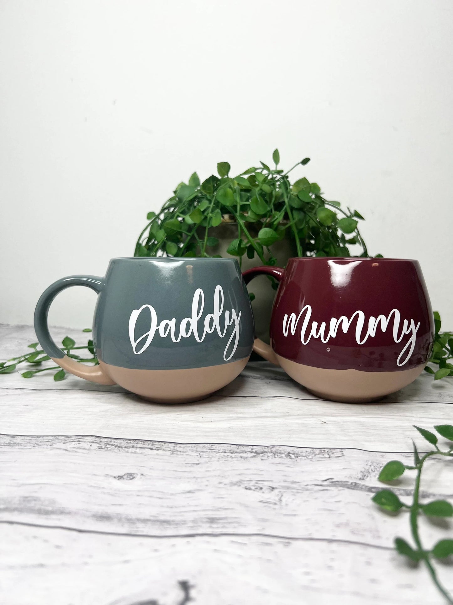 Mummy and Daddy grey and maroon Hug mugs  set 450ml