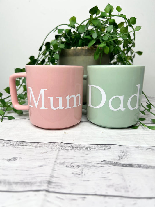 Mum and Dad Green and Pink Mugs With white writing Mug set 320ml